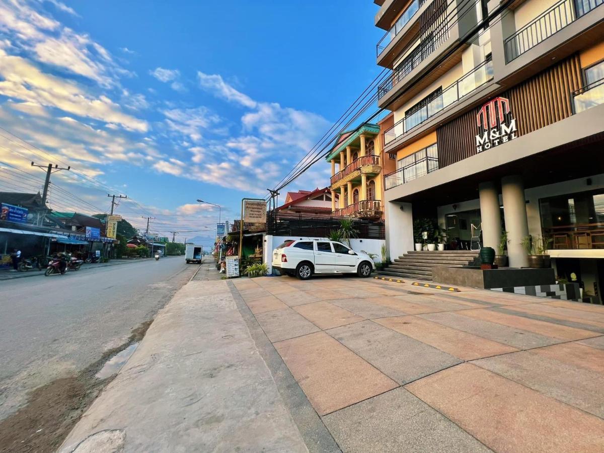 M&M Hotel Vang Vieng Exteriér fotografie